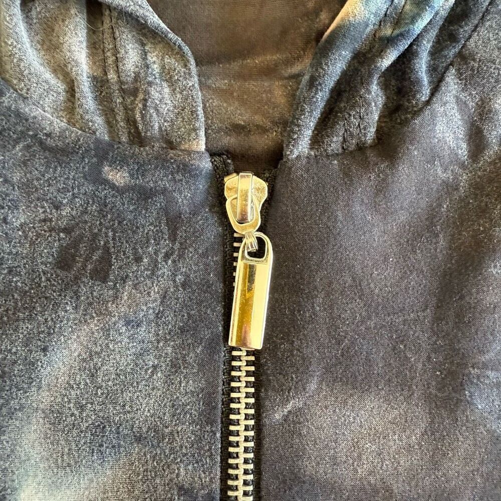 Kristin Crenshaw Black and White Tie Dye Lightweight Zip Up Hoodie - Picture 6 of 11